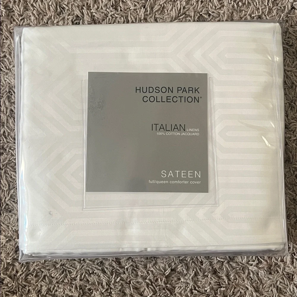 Hudson Park Collection Italian Tivoli Jacquard Duvet in White, Full/Queen, $495